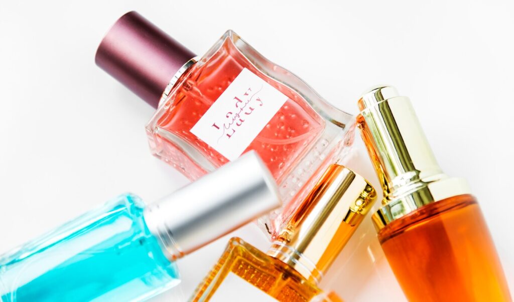 Tips on Growing Your Perfume Selling Business as a Student