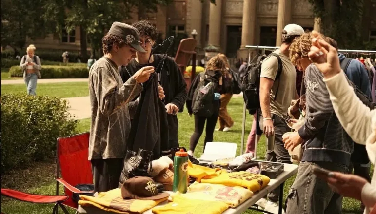 The Science of the Flip. Sourcing for $2/lb and selling for $100+. This is how you turn "the bins" into a business.