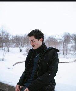 High school senior by day, $10,000 CEO by night. Oliver Crust is thrifting his way to a debt-free degree.